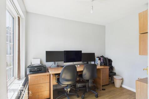 CAM02819G0-PR0103-STILL002.jpg