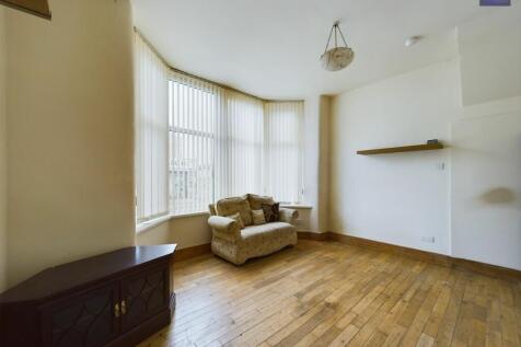 Living Room/Bedroom