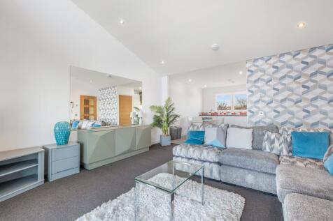 23 Mortimer Drive (2