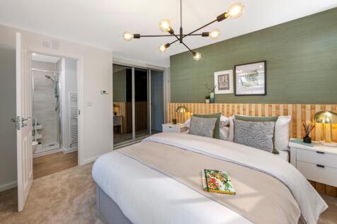 Foxglove main bedroom