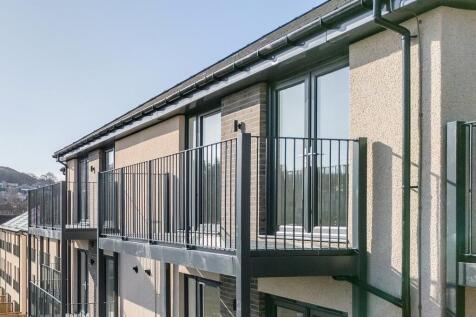 st crispin&#39;s court