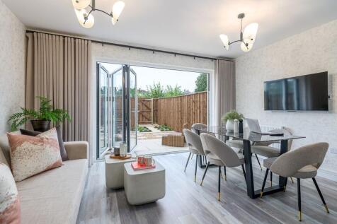 st crispin&#39;s court