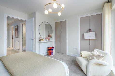 st crispin&#39;s court