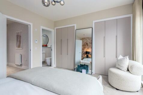 st crispin&#39;s court