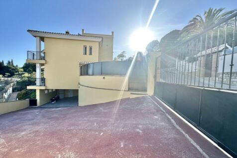 Property Image 100