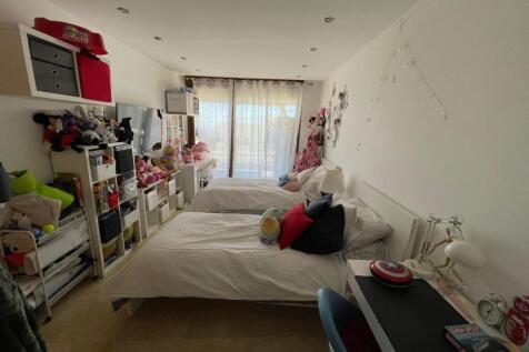 Property Image 32