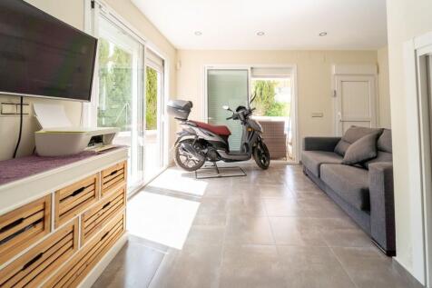Property Image 37
