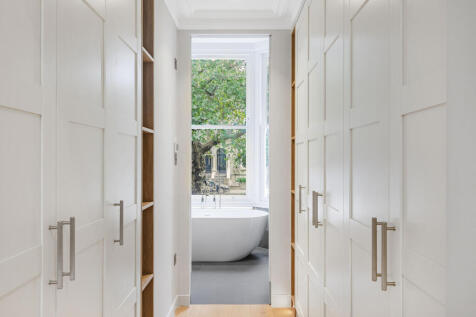 Primary Walk-In Wardrobe