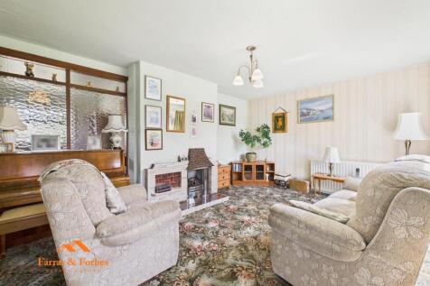 CAM03956G0-PR0096-STILL007.jpg
