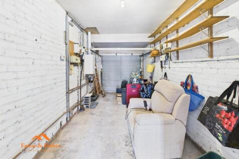 CAM03956G0-PR0096-STILL012.jpg