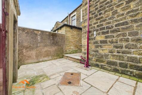 CAM03956G0-PR0117-STILL020.jpg
