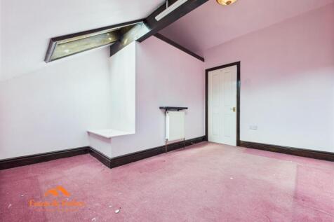 CAM03956G0-PR0122-STILL004.jpg