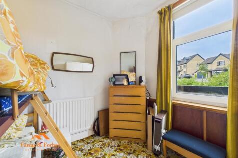 CAM03956G0-PR0131-STILL013.jpg