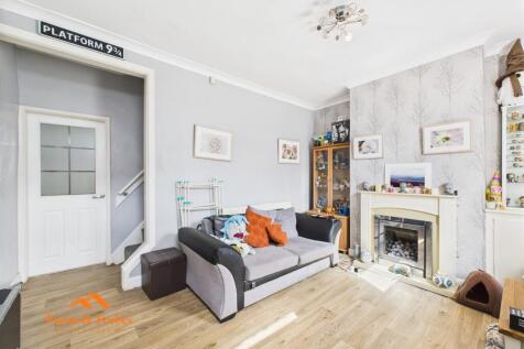 CAM03956G0-PR0135-STILL002.jpg