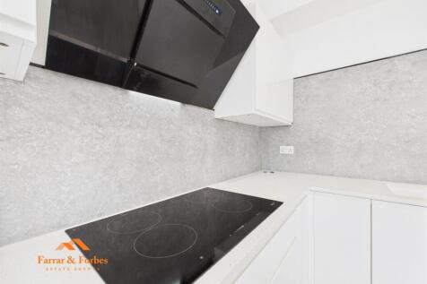 CAM03956G0-PR0132-STILL017.jpg