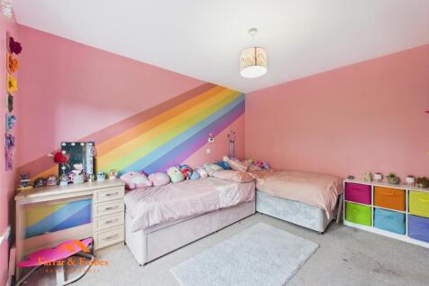 CAM03956G0-PR0138-STILL027.jpg