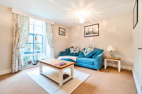 Bedroom 2/Lounge