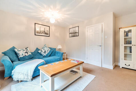 Bedroom 2/Lounge