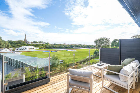 Outdoor Seating a...