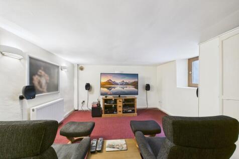 Entertainment sui...