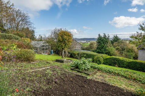 Garden at Sea Vie...