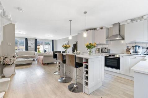Lounge/Kitchen