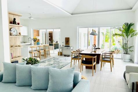 Living &amp; dining 