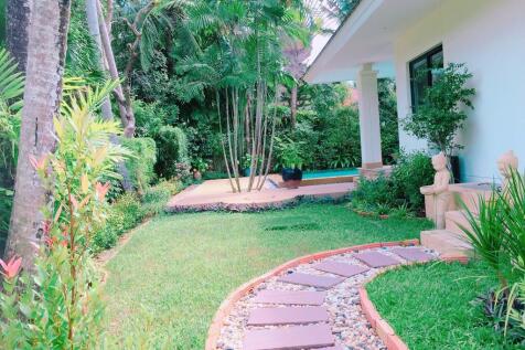 Side gardens 