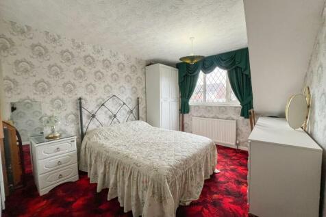 Bed 3.jpg