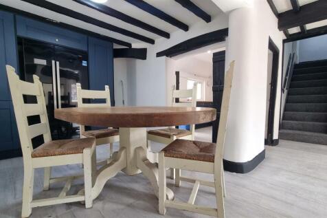 Dining 1