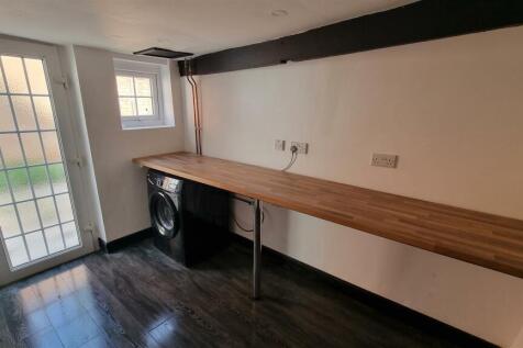 Utility Room 2