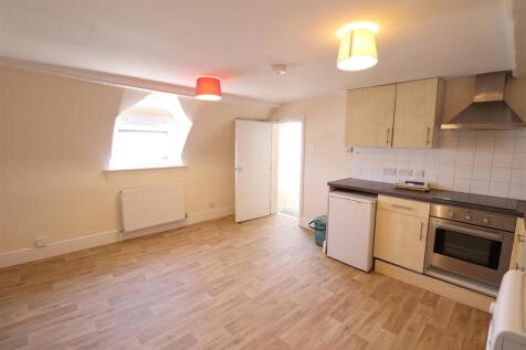 Lounge/Kitchen