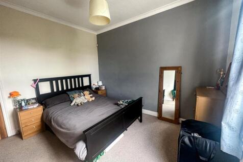 Double Bedroom 1