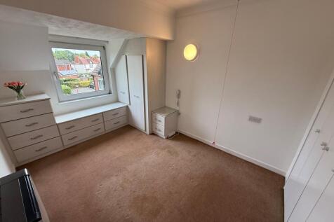 Bedroom T202509031250.jpg