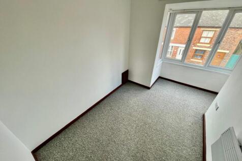 bedroom 2.jpeg