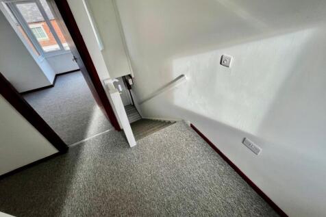 Hallway 2.jpeg