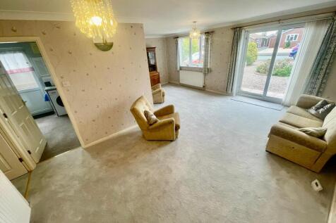 WhatsApp Image 2025-10-08 at 16.23.12 (11).jpeg