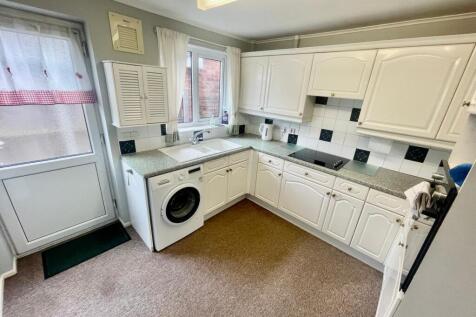 WhatsApp Image 2025-10-08 at 16.23.12 (13).jpeg