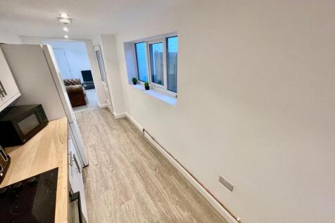 WhatsApp Image 2025-10-11 at 11.24.21_a046f7a3