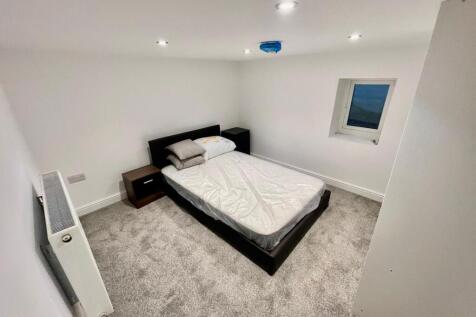 WhatsApp Image 2025-10-11 at 11.19.02_e3439208