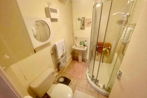 WhatsApp Image 2025-10-15 at 20.08.33_cb1dd833