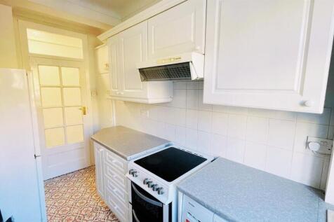 kitchen 2.jpg