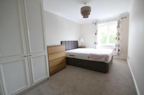 bedroom.JPG