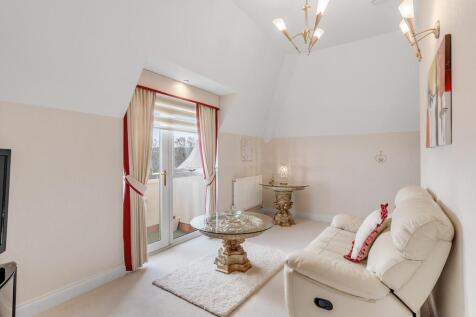 Snug/cinema Room