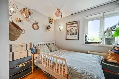 BCBW - 97 St Ervans Road - Bedroom 2 (4).jpg
