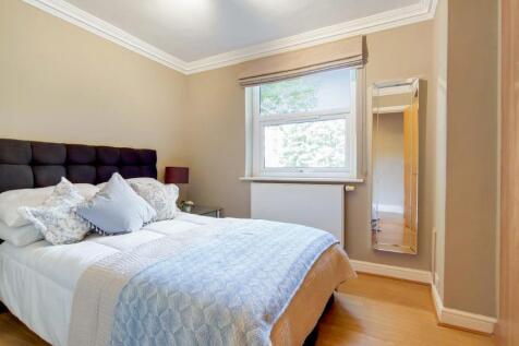 9_Bedroom-3-0-850x570 (1).jpg
