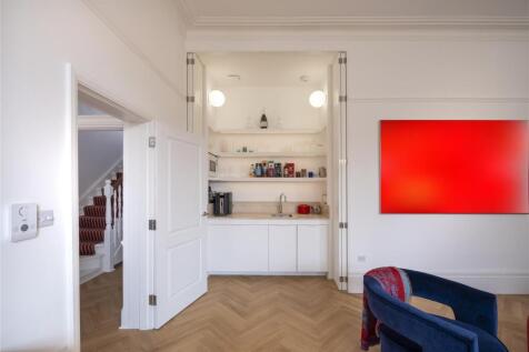 Living Room Painting Blur 2.jpg