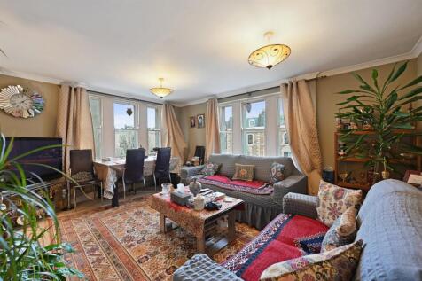 BW - Flat 2, 44 Formosa Street - Reception3 (1).jp