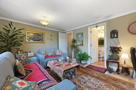 BW - Flat 2, 44 Formosa Street - ReceptionB3 (1).j