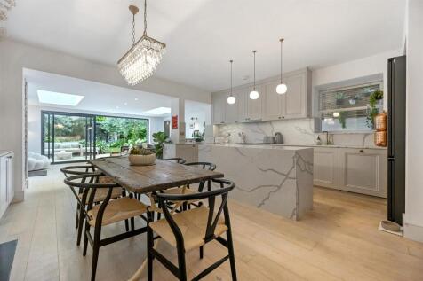 RCBW- randolph avenue- dining area 4.jpg